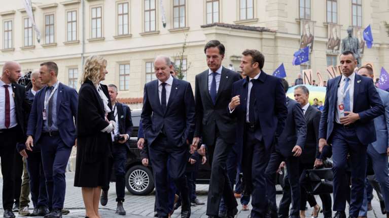 Reuters: Οι ηγέτες της ΕΕ τσακώνονται για την ενεργειακή κρίση - &quot;Ο γερμανικός εγωισμός να μπει στο ντουλάπι&quot;