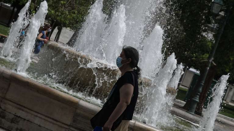 Κορονοϊός στα αστικά λύματα: Πτωτικές τάσεις στο ιικό φορτίο της Αττικής - Μοναδική πόλη με οριακή αύξηση ο Βόλος