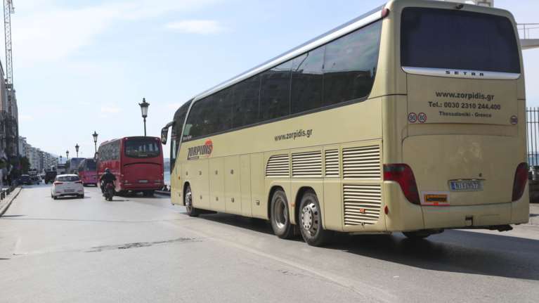 Παράταση για την κατάθεση πινακίδων και αδειών κυκλοφορίας τουριστικών λεωφορείων
