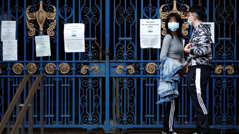 Κορονοϊός: Γιατί το δεύτερο κύμα στην Ευρώπη είναι λιγότερο φονικό- Αν και έχουμε περισσότερα κρούσματα