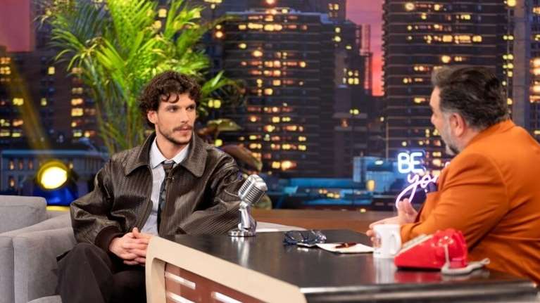 Βασίλης Μίχας: "Πιαστήκαμε στα χέρια και με δάγκωσε - Μας έβαλαν στο κρατητήριο"