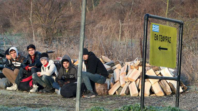 Διακινητές μεταναστών έπεσαν σε &quot;Καταρράκτη&quot;: Ο... &quot;Κροκόδειλος&quot; από το Σουδάν και η μέθοδος  του… &quot;σωσία&quot;