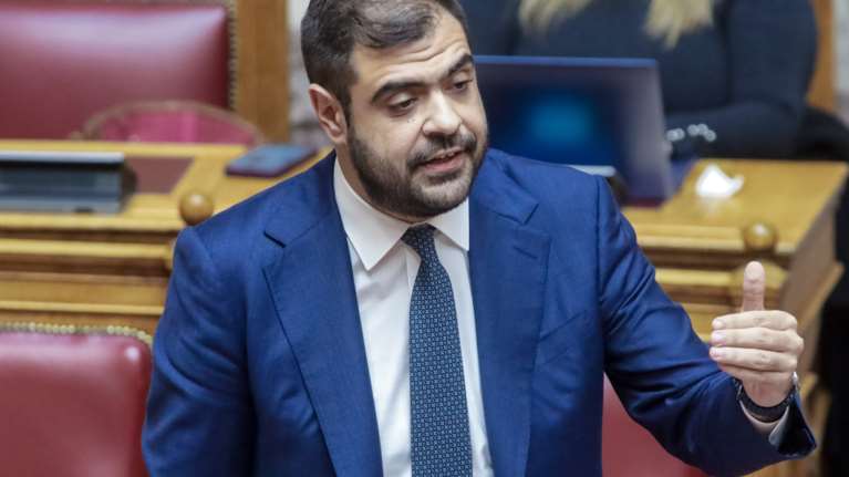 Παύλος Μαρινάκης: "Παράνομος μετανάστης σημαίνει φυλακή ή πίσω - Δεν τίθεται θέμα να μην φάνε"