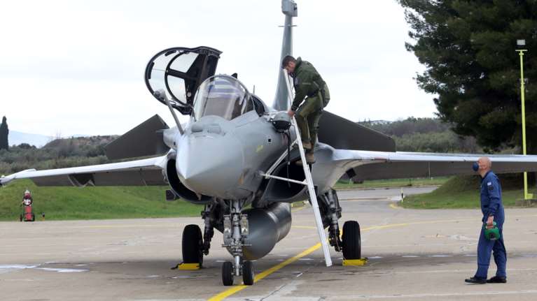 Βουλή: Κατατέθηκαν στη Βουλή οι συμβάσεις για τα γαλλικά Rafale και τις Belh@rra