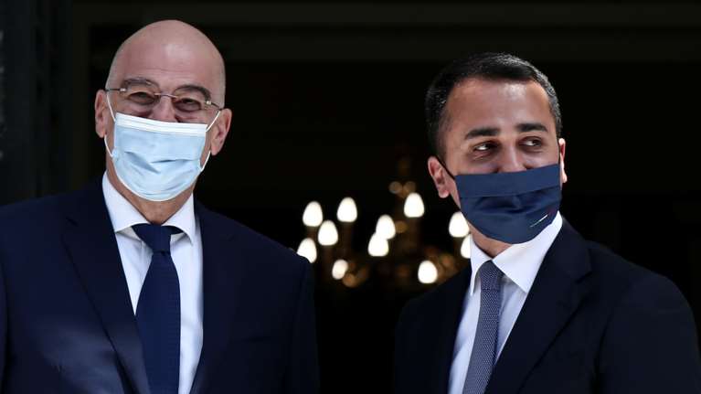 Δένδιας:  &quot;Ιστορική στιγμή&quot; η συμφωνία για την ΑΟΖ - Στις προκλήσεις η Ελλάδα απαντά μεθοδικά