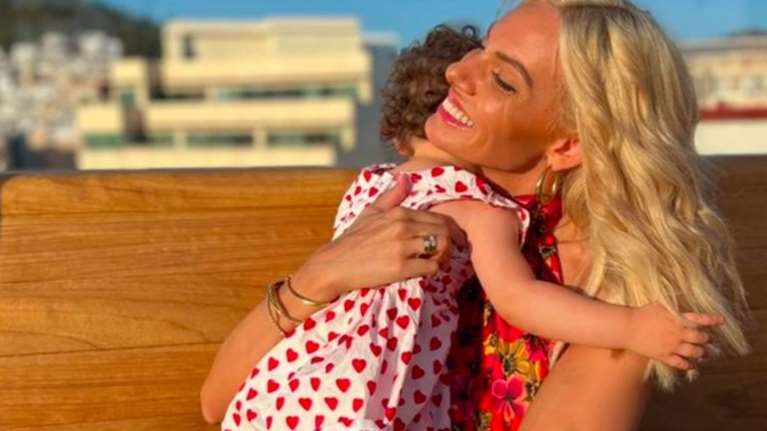 Η αναφορά της Ιωάννας Μαλέσκου στην κόρη της: &quot;Δεν έχω ανάγκη να χρησιμοποιήσω τίποτα και κανέναν, ούτε βέβαια το παιδάκι μου&quot;