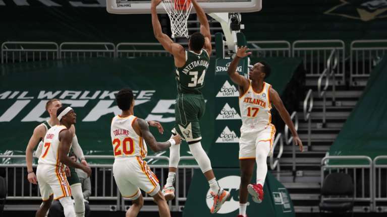 Γιάννης Αντετοκούνμπο: Μου έχει λείψει να βλέπω την ελληνική σημαία στα εκτός έδρας ματς