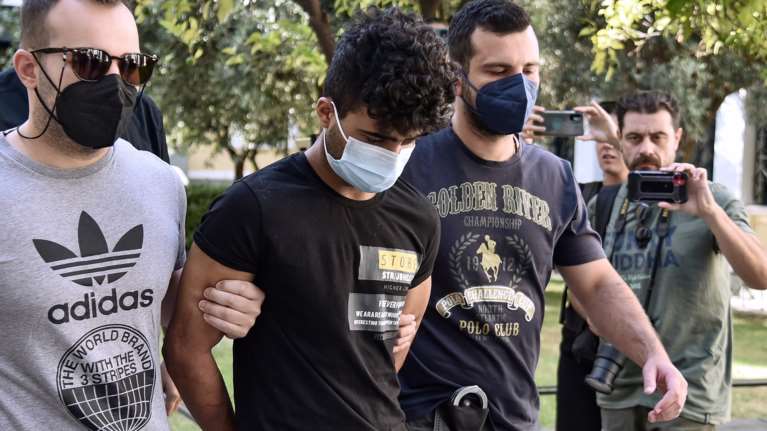 Γυναικοκτονία στο Περιστέρι: Προφυλακιστέος ο σύντροφος της 17χρονης Νικολέτας - &quot;Μου ζήτησε να γίνω χριστιανός&quot;