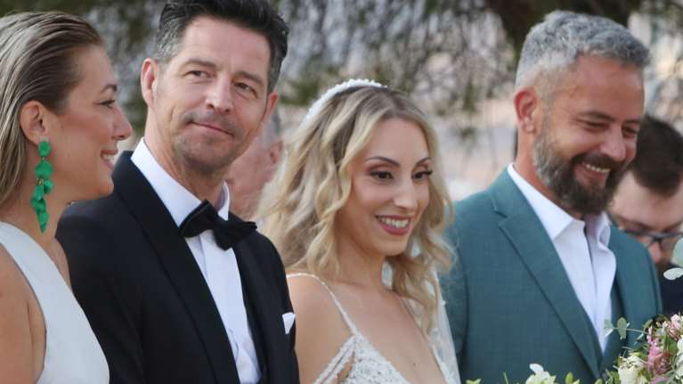 Ο λόγος που καθυστέρησε να αρχίσει ο γάμος του Απόστολου Ρουβά &amp; της Φανής Γιαβρίδου και οι δύο ηχηρές απουσίες