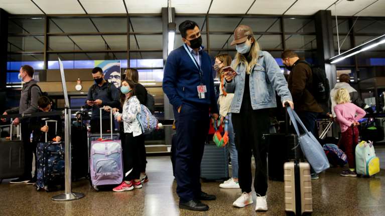 ΕΕ: Να ανασταλούν οι αεροπορικές πτήσεις με όλες τις χώρες που έχει εντοπιστεί η παραλλαγή της Μποτσουάνα