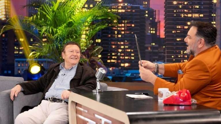 Η αποκάλυψη του Γιάννη Μπουρνέλη για τον Στέλιο Καζαντίζδη: &quot;Χώρισε με τη Μαρινέλλα και μου είπε...&quot;