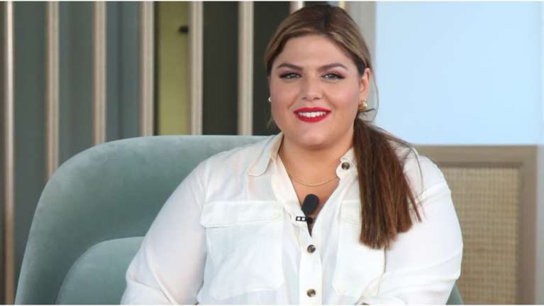 Η Δανάη Μπάρκα φόρεσε τα μποτάκια της σεζόν: Ταιριάζουν με όλα τα ρούχα σου