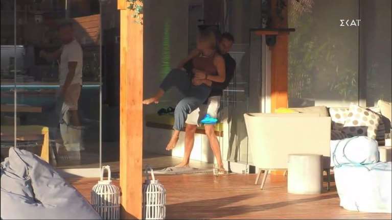 Χαμός στο Big Brother: Εκτός εαυτού η Σοφία, ούρλιαζε και μάζεψε τα πράγματά της να φύγει [Βίντεο]