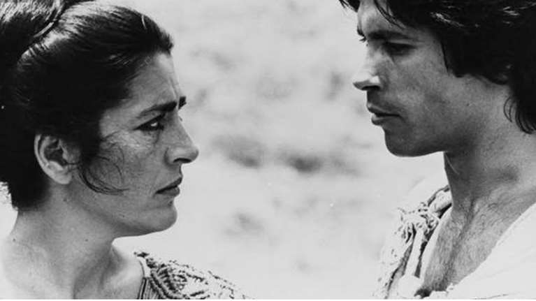 47 χρόνια πριν: Όταν ο Πάνος Μιχαλόπουλος έκανε τα πρώτα του κινηματογραφικά &quot;βήματα&quot; πλάι στην Ειρήνη Παπά