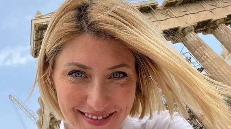 Εννέα διάσημες Ελληνίδες που είναι φυσικές ξανθιές - και δεν είχες ιδέα