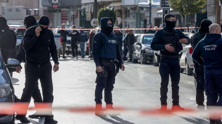 Αγία Βαρβάρα: Συμμορία εκβίαζε καταστηματάρχη - Αρχηγός  ο &quot;Κλόντι&quot;  της αλβανικής μαφίας των φυλακών