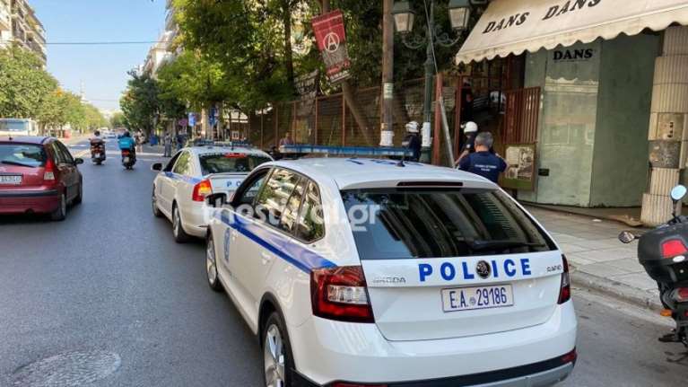 Θεσσαλονίκη: Αστυνομική επιχείρηση στην κατάληψη Libertatia - Προσαγωγές αντιεξουσιαστών [βίντεο]