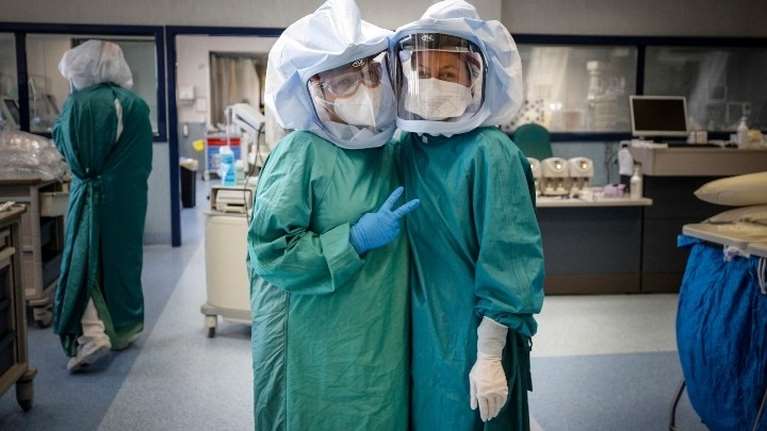 Ελπίδα αισιοδοξίας στις ΗΠΑ: Λιγότεροι ασθενείς στις εντατικές στην Νέα Υόρκη