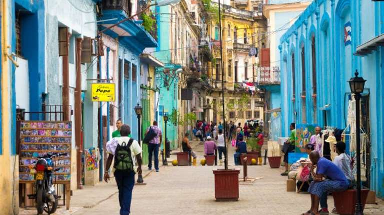 Έφτασε και στην Κούβα ο κορονοϊός: Λουκέτο σε μαγαζιά, 515 κρούσματα και 15 νεκροί
