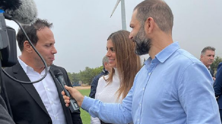 Κώστας Κεντέρης: Η νέα ζωή στο Πάπιγκο Ιωαννίνων με την οικογένειά του και η σπάνια εμφάνιση στη Χίο