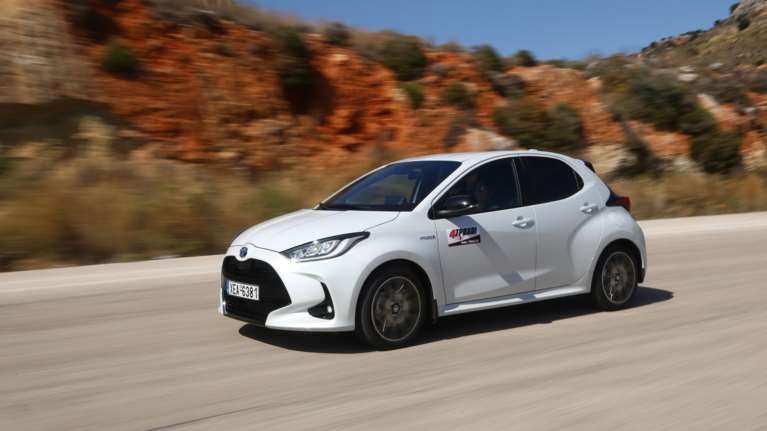 Οδηγούμε το νέο Toyota Yaris Hybrid
