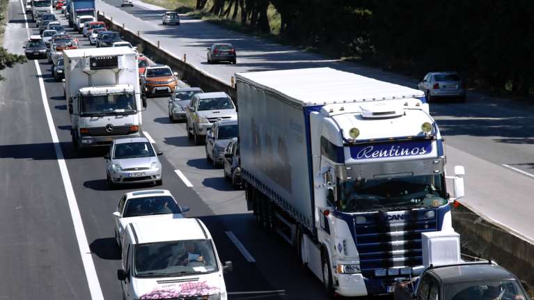 Ασφυξία στους δρόμους της Αθήνας: Μεγάλες καθυστερήσεις σε Κηφισό και Αττική Οδό - Live η κίνηση