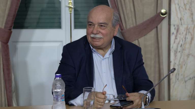 Βούτσης: Υπάρχει ζήτημα δημοκρατίας με το πως χειρίζεται η κυβέρνηση τα πράγματα