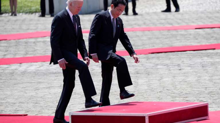 Στην Ιαπωνία ο Τζο Μπάιντεν - Συνάντηση με τον αυτοκράτορα Χιροχίτο