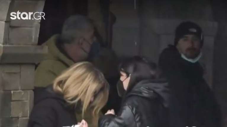 Σπαραγμός στα Τζουμέρκα: &quot;Λύγισε&quot; η μητέρα του  21χρονου Ερμή - Συγκλόνισε ο επικήδειος στην κηδεία του