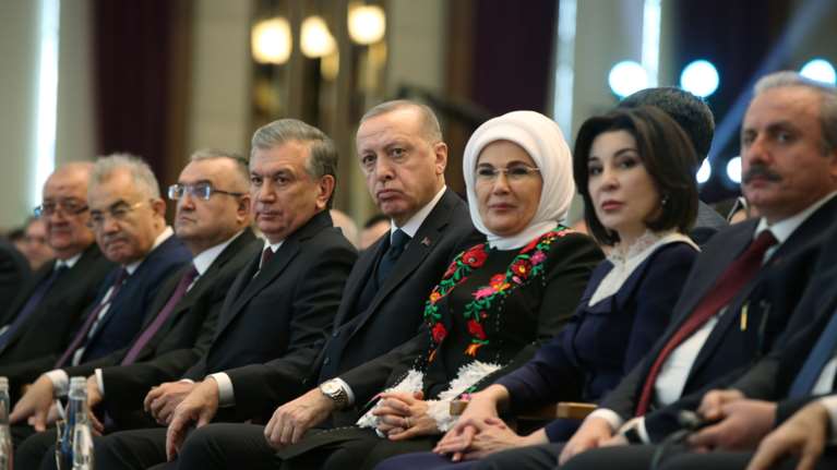 Ο Ερντογάν γιορτάζει τα 66α γενέθλιά του με απειλές σε Ρωσία και Συρία