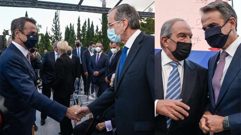 47 χρόνια ΝΔ: Η χειραψία Μητσοτάκη με Σαμαρά και το τετ-α-τετ του πρωθυπουργού με τον Κώστα Καραμανλή [Εικόνες]