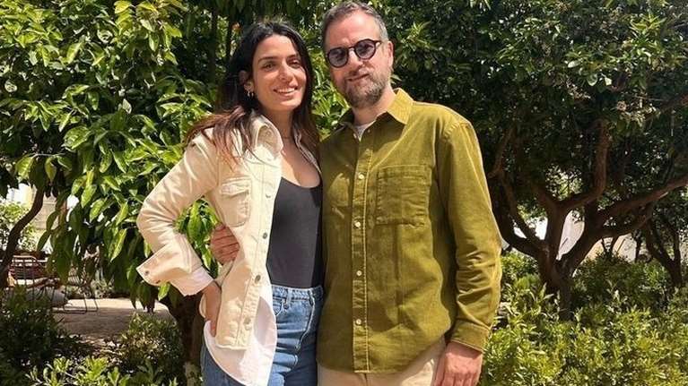 Τόνια Σωτηροπούλου: Η αφιέρωση του Μαραβέγια για τα γενέθλιά της – &quot;Γεννιούνται τραγούδια όσο γεννιούνται θαύματα&quot;