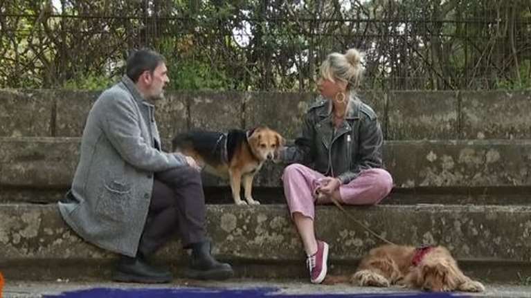 Λεωνίδας Κακούρης: &quot;Σκέφτομαι πως οι άνθρωποι κουβαλούν κακία, ανωμαλία και κακοποιούν, βασανίζουν, χτυπούν ανυπεράσπιστα ζώα&quot;