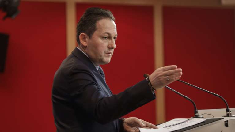 Πέτσας σε ΣΥΡΙΖΑ: Πόσα χρήματα δόθηκαν στο Μέσο με το οποίο ταυτίζεται ο κος Τσίπρας στην περίοδο που κυβερνούσε;