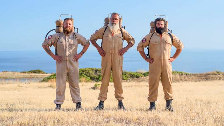 Ξεκαρδιστικό βίντεο: Οι Κρητικοί &quot;Rakibusters&quot; σώζουν τον κόσμο από τον κορονοϊό!