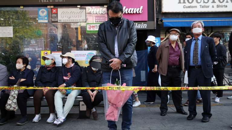 Εθνικό πένθος στη Νότια Κορέα: Τουλάχιστον 151 νεκροί από ποδοπάτημα - Γιόρταζαν το Halloween
