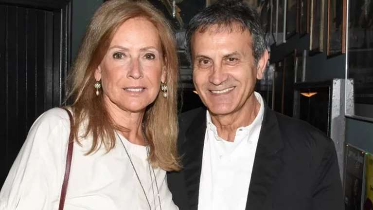 Άννα Νταλάρα: Διακριτικά στο πλευρό του συζύγου της σε κάθε του βήμα