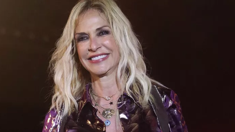 Άννα Βίσση: Το άρωμα που φορά εδώ και χρόνια, είναι αυτό που λάτρευε και η Audrey Hepburn