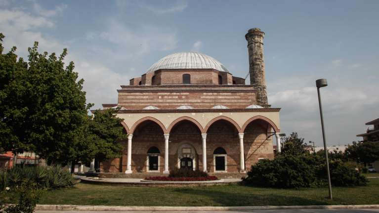 Τρίκαλα: Βανδαλισμοί στο Κουρσούμ Τζαμί μετά την απόφαση Ερντογάν για την Αγία Σοφία