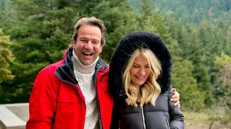 Ελένη Μενεγάκη και Μάκης Παντζόπουλος: Η μυστική οικογενειακή χριστουγεννιάτικη απόδραση - Μαζί τους ο Άγγελος