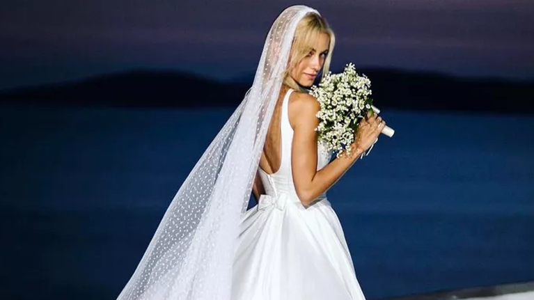 Wedding Bells: Δέκα διάσημες Ελληνίδες νύφες που άφησαν ιστορία με τις εμφανίσεις τους