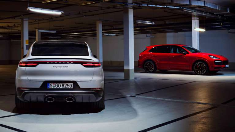 Πρεμιέρα για τις νέες Porsche Cayenne GTS