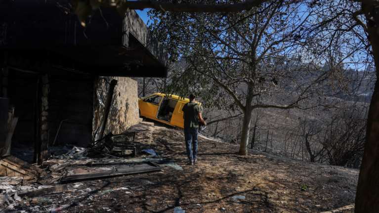 Φωτιές: Τα μικροσωματίδια στα καμένα μπορούν να προκαλέσουν από αναπνευστικά προβλήματα μέχρι καρκίνο