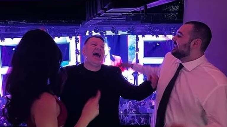 Αλέξης Κούγιας: Συγκινεί ο γιός του, πόσταρε βίντεο με τον πατέρα του να τραγουδά λίγους μήνες πριν