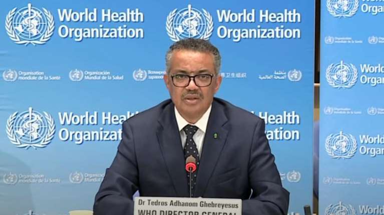 ΠΟΥ για  Όμικρον:Πιο μεταδοτική με ηπιότερα συμπτώματα σε σύγκριση με τη Δέλτα - &quot;Είναι πολύ νωρίς για να είμαστε σίγουροι&quot;, λέει ο επικεφαλής