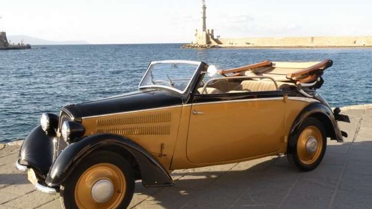 Μεγάλο θέαμα στον Άλιμο: Με Φεράρι, Λαμποργκίνι, Μαζεράτι και... 500ράκια [Εικόνες]