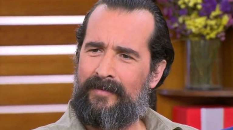 Ο Νικηφόρος του &quot;Σασμού&quot; είναι γιος του Στεφανή ή του Μαθιού; Ο Τάσος Νούσιας έδωσε τη δική του απάντηση στο &quot;Καλύτερα Δε Γίνεται&quot;