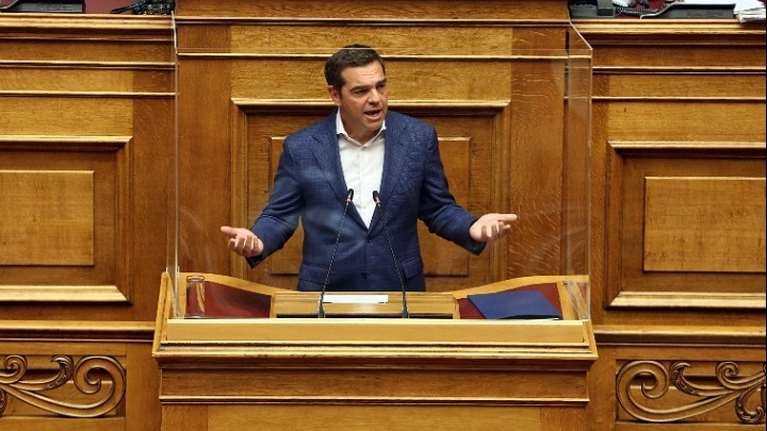 Νέα επίθεση Τσίπρα στην κυβέρνηση: Ιδιαίτερα μετά την πανδημία, νομοθετεί σαν τον κλέφτη