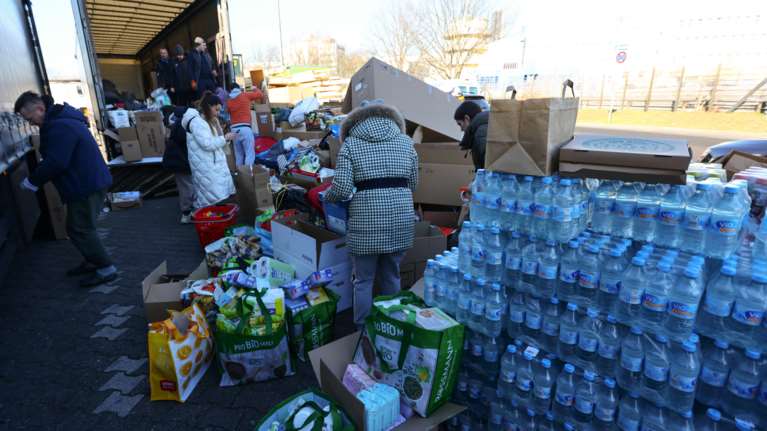 Γερμανία: Μεγάλες αλυσίδες σούπερ μάρκετ αποσύρουν ρωσικά προϊόντα από τα ράφια τους