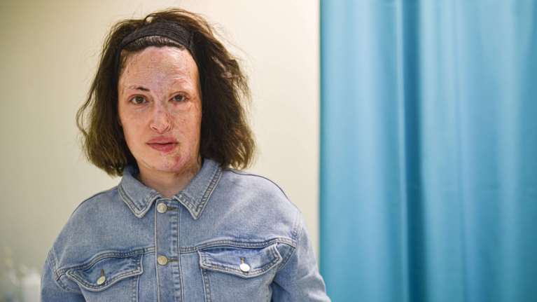 Ιωάννα Παλιοσπύρου: Ποζάρει όλο νάζι, πανέμορφη στον καθρέφτη [εικόνες]